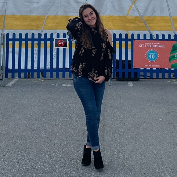 Floral chiffon blouse with puffy sleeves - Picture 7 of 7